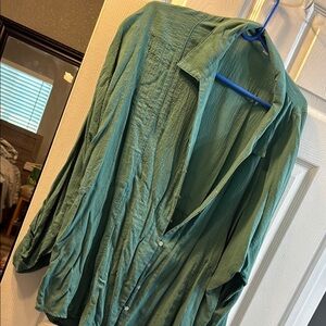 Elegant Green Women's Top